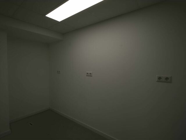 640