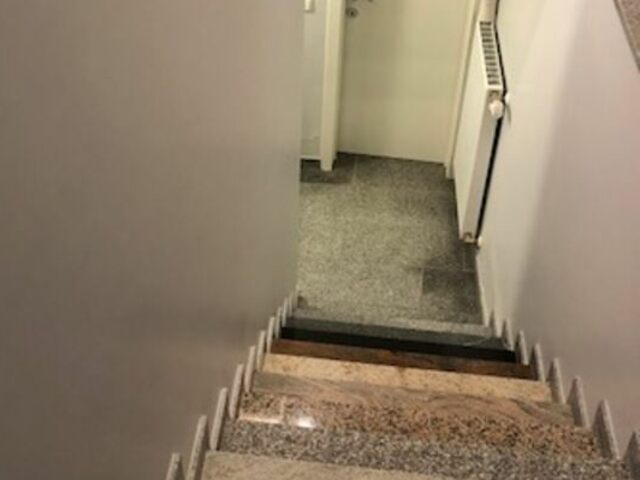 640